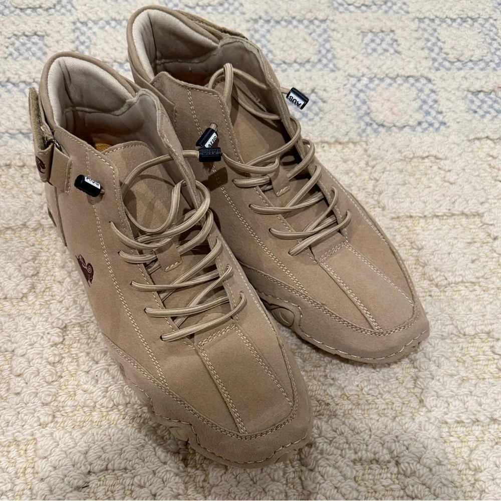 DBECK NWOT DBECK cream SHOES soft versatile casual wear 36
